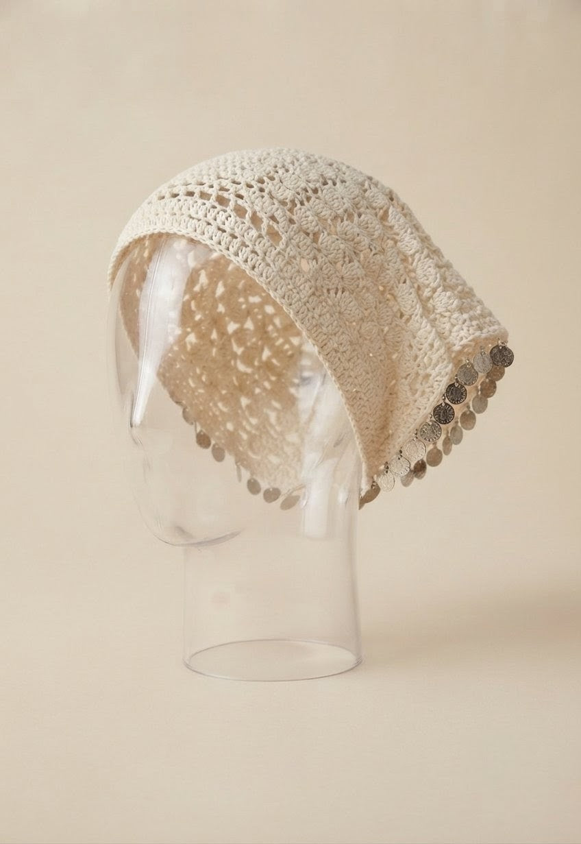 Foulard au crochet à pièces argentées — Écru